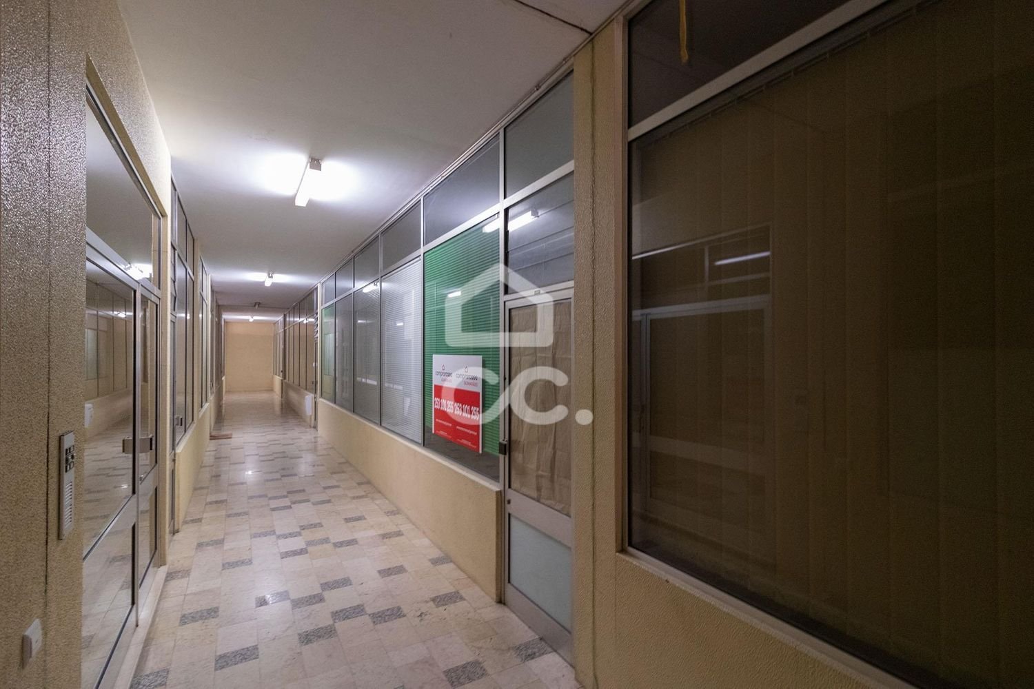 36m² Commercial property in Guimaraes, Portugal No. 36398