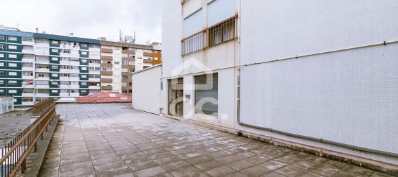 36m² Commercial property in Guimaraes, Portugal No. 36398 4