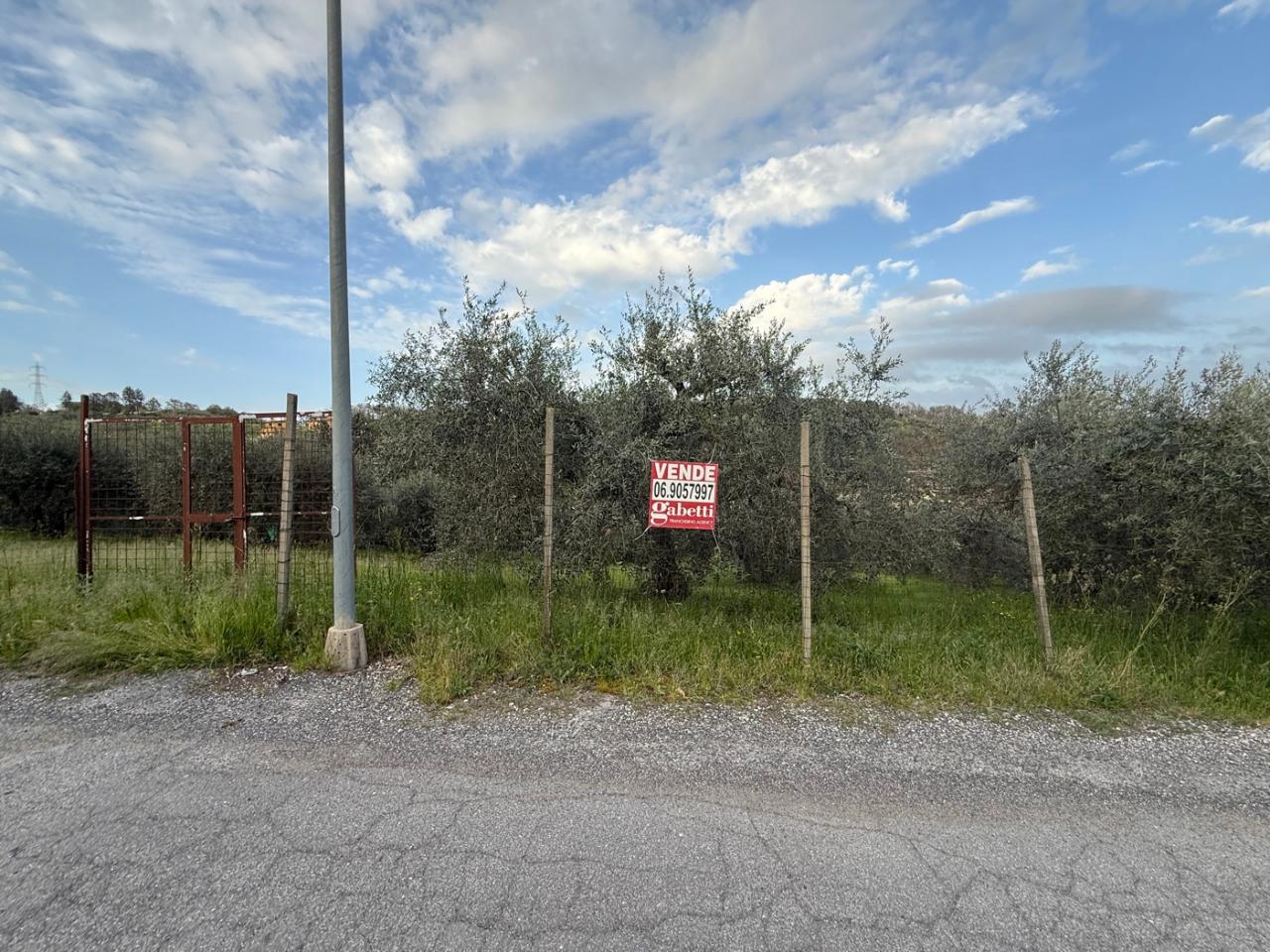 Terrain à Fonte Nuova, Italy 2580m² No. 40133