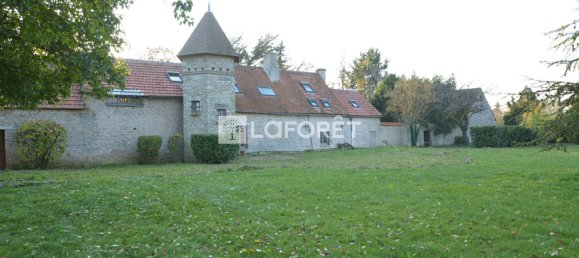 4 bedrooms House in Yevre-la-Ville, France No. 154774 11