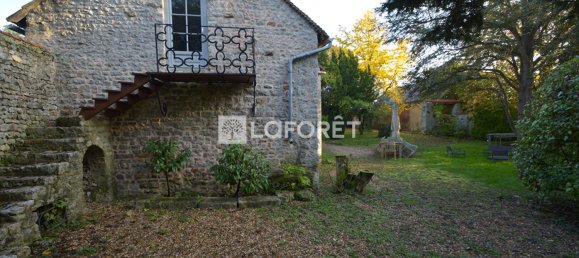 4 bedrooms House in Yevre-la-Ville, France No. 154774 8