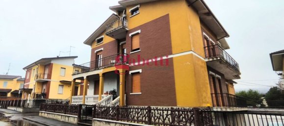 4-Zimmer Wohnung in Piacenza, Italy, Nr. 17332 3