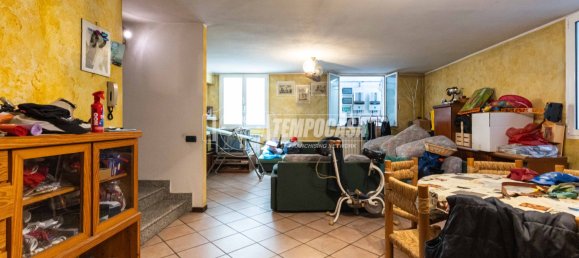 4-salle Appartement à Molteno, Italy No. 275052 2