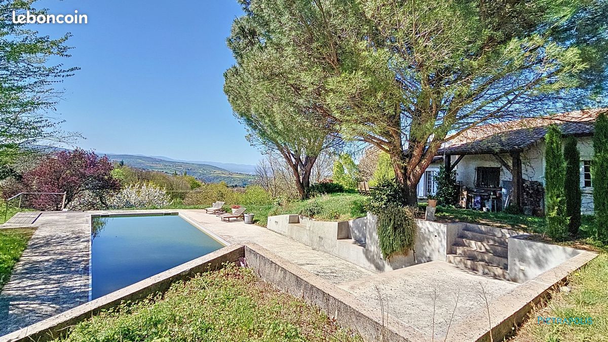 3 bedrooms House in Vienne, France No. 191545