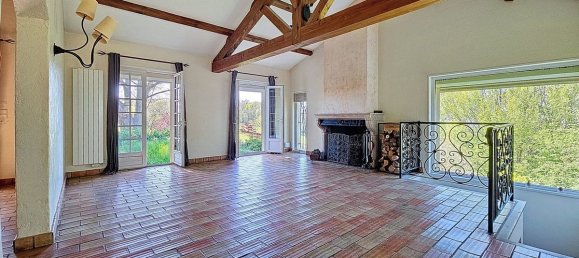 3 bedrooms House in Vienne, France No. 191545 8