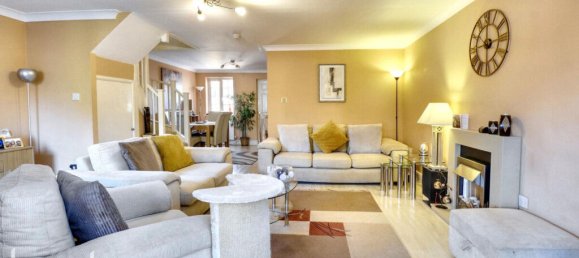 3 bedrooms House in Grays, United Kingdom No. 4965 4