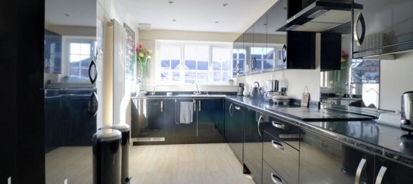 3 bedrooms House in Grays, United Kingdom No. 4965 12