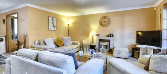 3 bedrooms House in Grays, United Kingdom No. 4965 5