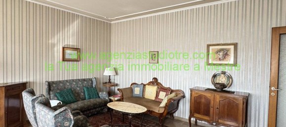 4 bedrooms Apartment in Venice, Italy No. 137415 2