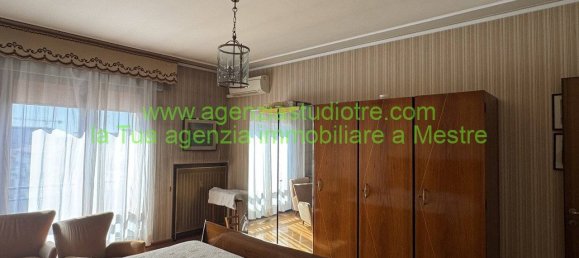 4 bedrooms Apartment in Venice, Italy No. 137415 17