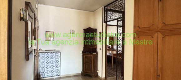 4 bedrooms Apartment in Venice, Italy No. 137415 6