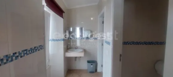 3 bedrooms House in Alcaria Ruiva, Portugal No. 62676 8