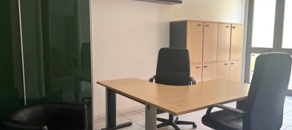 70m² Office in Florence, Italy No. 160602 2