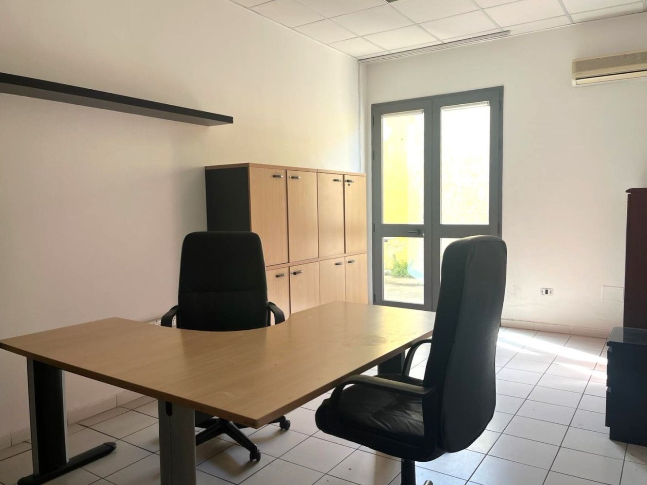 70m² Office in Florence, Italy No. 160602