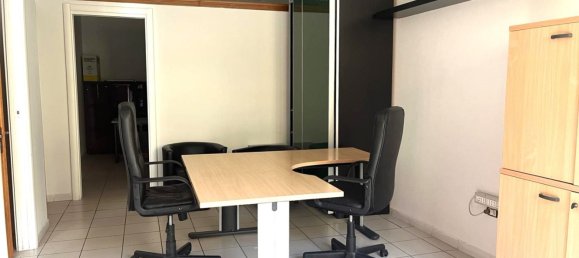 70m² Office in Florence, Italy No. 160602 5