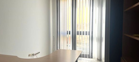 70m² Office in Florence, Italy No. 160602 7