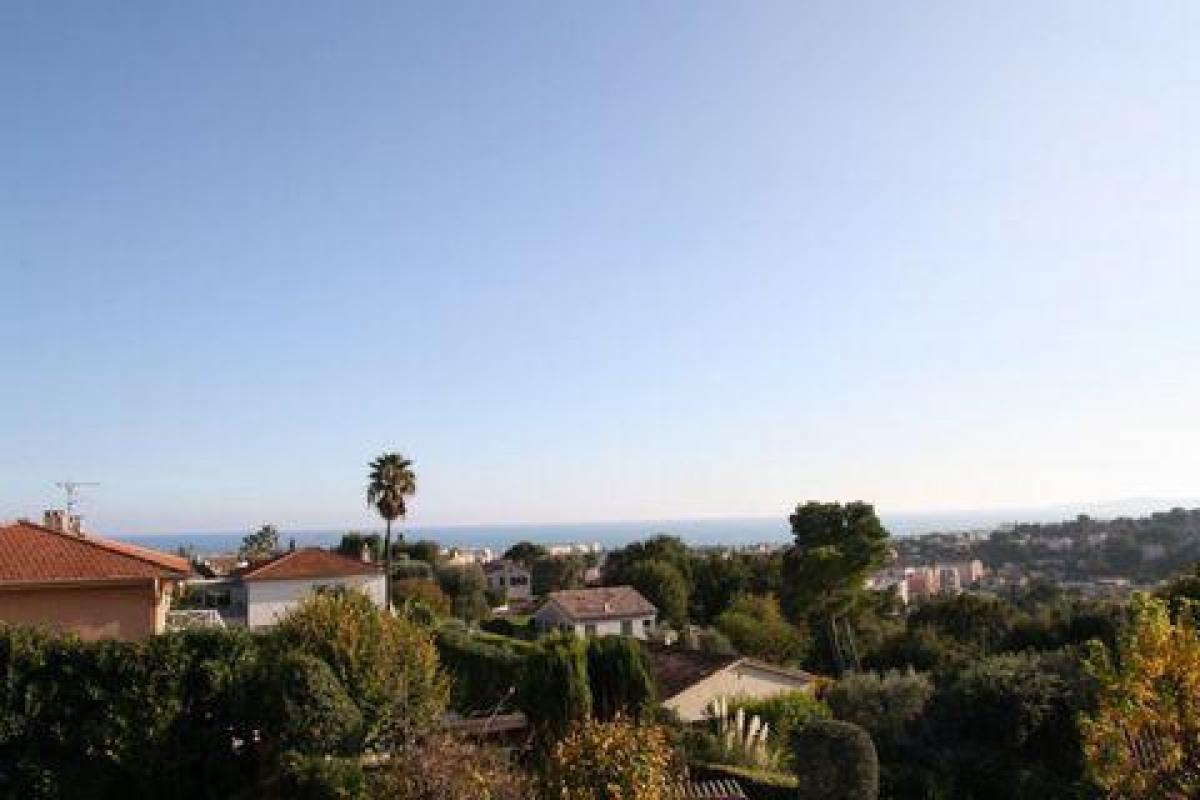 3 bedrooms House in Cagnes-sur-Mer, France No. 32227