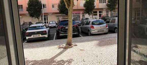 40m² Commercial property in Rio de Mouro, Portugal No. 273951 5