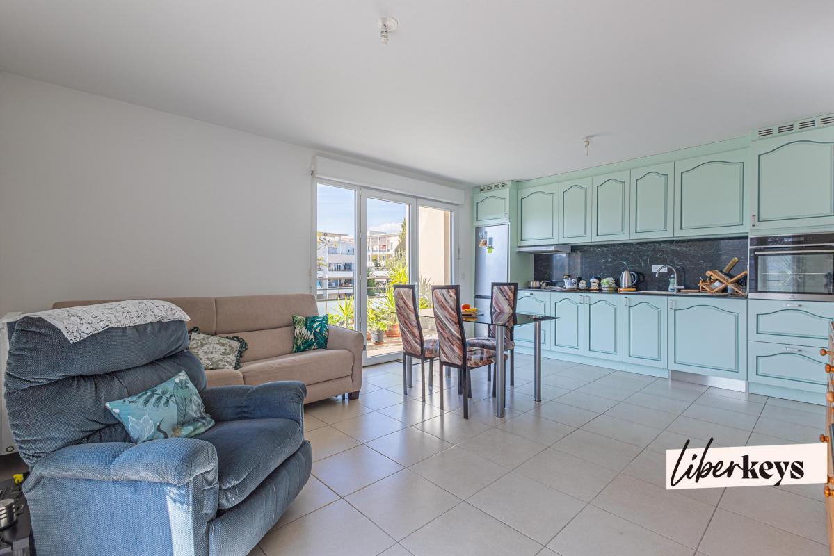 Apartamento de 2 dormitorios en Cannes, France No. 299792