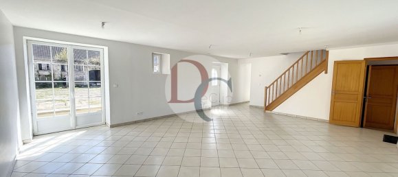 Casa de 3 dormitorios en Senlis, France No. 76840 5