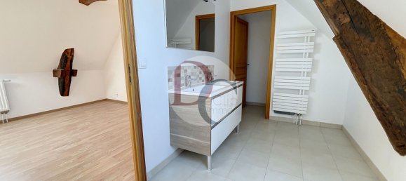 Casa de 3 dormitorios en Senlis, France No. 76840 12