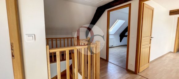 Casa de 3 dormitorios en Senlis, France No. 76840 9