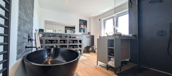 2 bedrooms Apartment in Wesel, Germany No. 271625 4