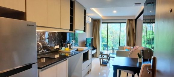 Apartamento com 1 quarto em condomínio em Surin Beach, Thailand N.º 26041 9
