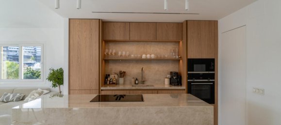 3 bedrooms Penthouse in La Quinta, Spain No. 176215 20