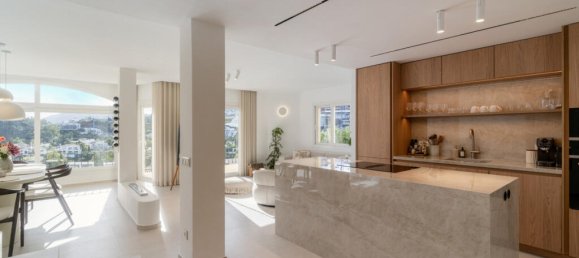 3 bedrooms Penthouse in La Quinta, Spain No. 176215 18