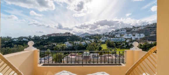 3 bedrooms Penthouse in La Quinta, Spain No. 176215 33