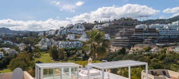 3 bedrooms Penthouse in La Quinta, Spain No. 176215 48