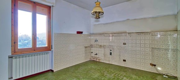 4-salle Appartement à San Giovanni Valdarno, Italy No. 223331 16