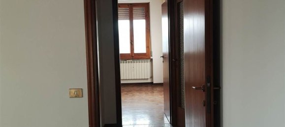 4-salle Appartement à San Giovanni Valdarno, Italy No. 223331 42