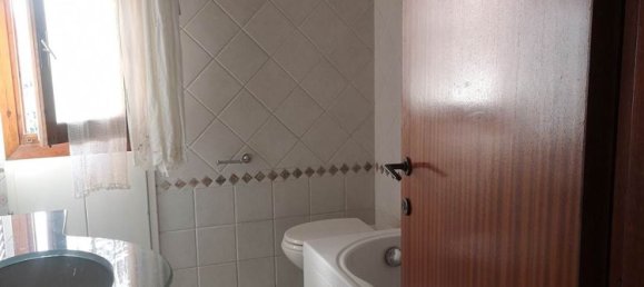 4-salle Appartement à San Giovanni Valdarno, Italy No. 223331 33