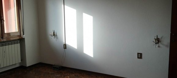 4-salle Appartement à San Giovanni Valdarno, Italy No. 223331 31