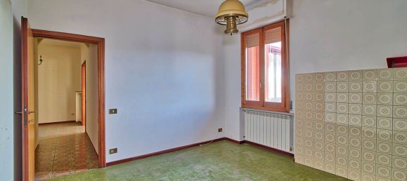 4-salle Appartement à San Giovanni Valdarno, Italy No. 223331 5