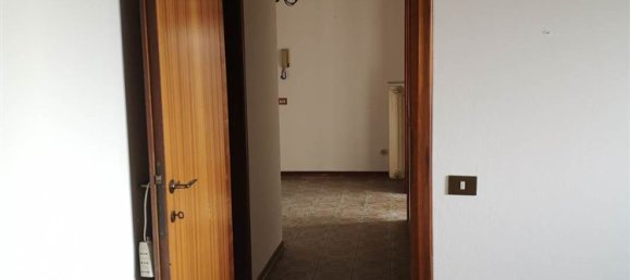 4-salle Appartement à San Giovanni Valdarno, Italy No. 223331 22