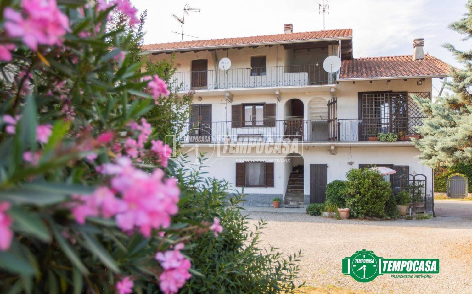 6 Schlafzimmer Haus in Oleggio, Italy, Nr. 336218