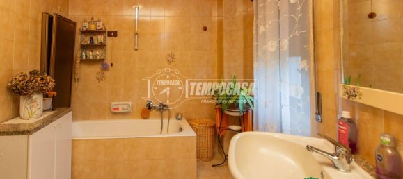 6 Schlafzimmer Haus in Oleggio, Italy, Nr. 336218 28