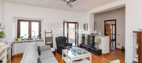 6 Schlafzimmer Haus in Oleggio, Italy, Nr. 336218 14