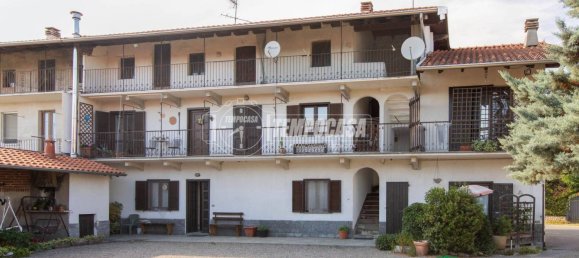 6 Schlafzimmer Haus in Oleggio, Italy, Nr. 336218 3