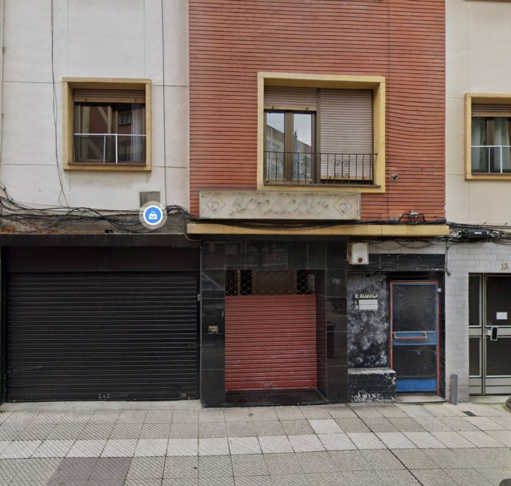 Imóvel comercial em Oviedo, Spain 200 m² N.º 214027