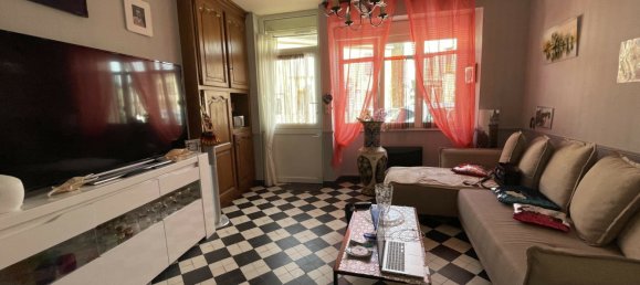 2 bedrooms House in Sarthe, France No. 357615 2