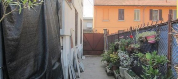 Квартира с 2 комнатами в Аббиатеграссо, Италия № 2543 3