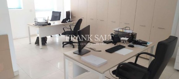 125m² Office in Swatar, Malta No. 12337 4