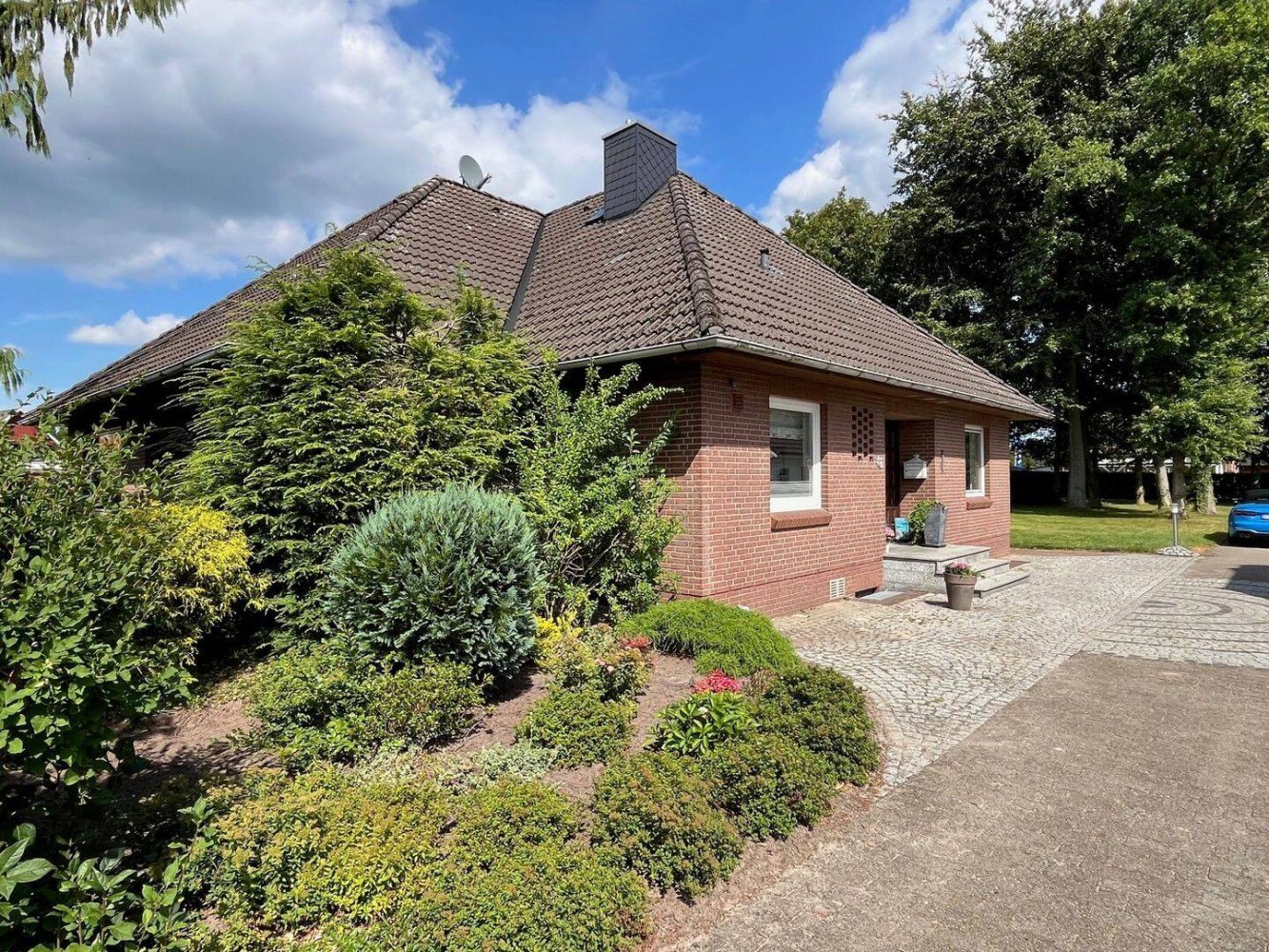 Бунгало с 5 комнатами в Cuxhaven, Германия № 346246