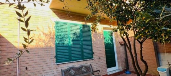 7-Zimmer Haus in Massa, Italy, Nr. 40217 2