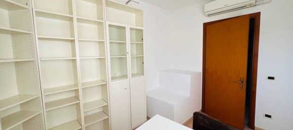 7-Zimmer Haus in Massa, Italy, Nr. 40217 21