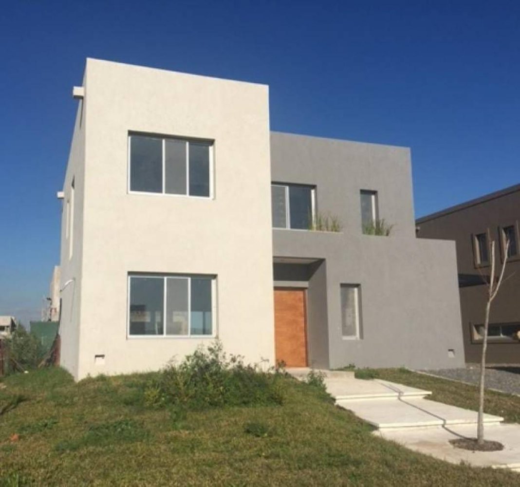 4 bedrooms House in Tigre, Argentina No. 6869